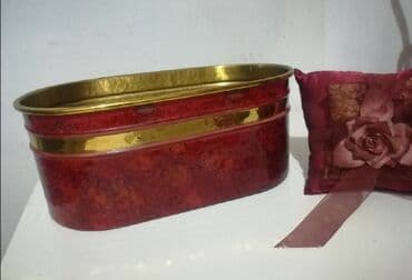 Saksija, bоја - Crvena