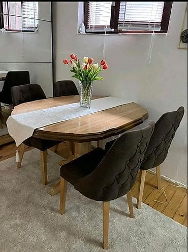 tabure za odlaganje: Trpezarijski set: drveni sto sa 4 tapacirane stolice - Sto — 1