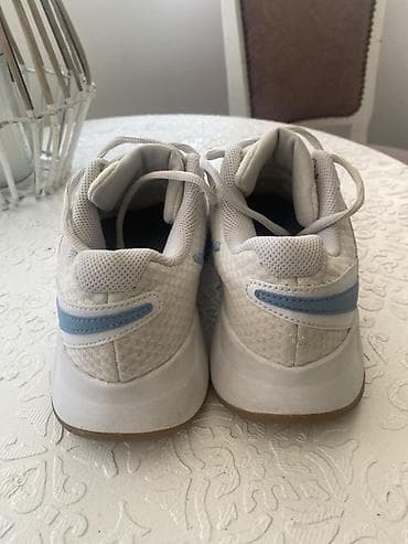 patike sandale: Nike patike za trening/teren - Model: nizak profil, klasično pertlanje — 2