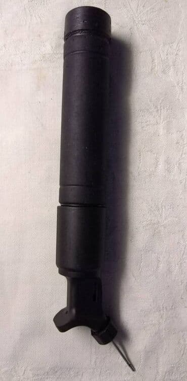 mini magnetni šah: Mini pumpa Umbro za lopte 20 cm, dvosmerna sa metalnom iglom — 1