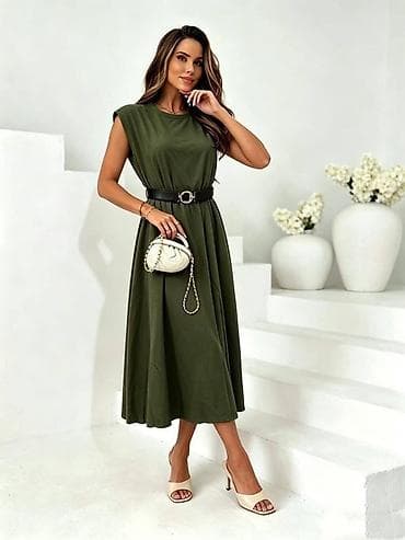 second hand ruma: Elegantna midi haljina bez rukava sa kaišem

2500 din
S M L — 5