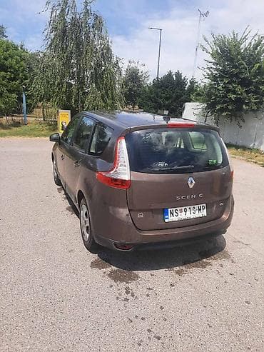 dizalica za auto na vazduh: Renault Megane Grand Scénic –2013 godište, porodični MPV 1461 kubik — 2
