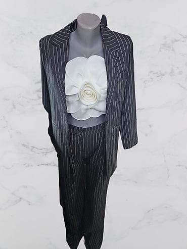 Damski komplet – prugasti sako i pantalone + top sa 3D cvetom Novo!!!