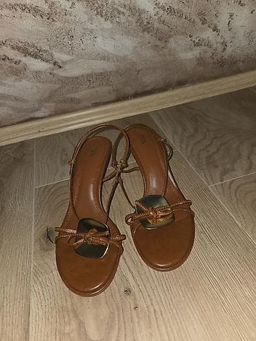 paciotti zenske cipele: Zara ženske sandale na tanku štiklu - Model: otvoreni prsti, tanke — 1