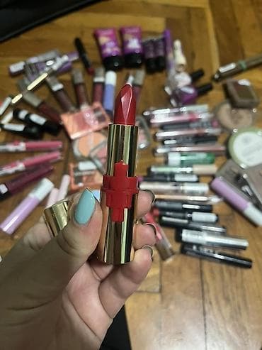 crocs torba za plazu: Veliki set dekorativne kozmetike – miks brendova Sadržaj (primeri — 2