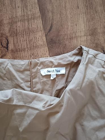 Ureznice: Sweet Miss haljina bez rukava - Brend: Sweet Miss (etiketa vidljiva na lalafo.rs — 1 Ureznice: Sweet Miss haljina bez rukava - Brend: Sweet Miss (etiketa vidljiva — 1