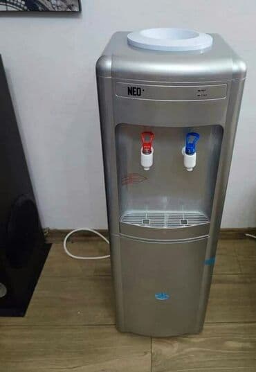 Water Coolers: Aparat za vodu Topla i hladna voda Prostor za odlaganje Nerdjajuci — 1