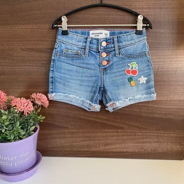 Bodiji i zeke za bebe: Prelep Abercrombie sorts za devojcice Nosen par puta,u super stanju — 1