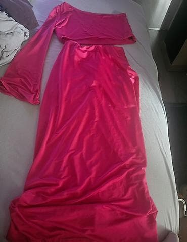 Dvodijelni ženski komplet – fuksija saten/streč - Gornji dio: kratki