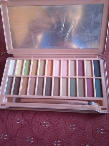 revolution paleta: Velika paleta mirise vrhunski
1500din — 1