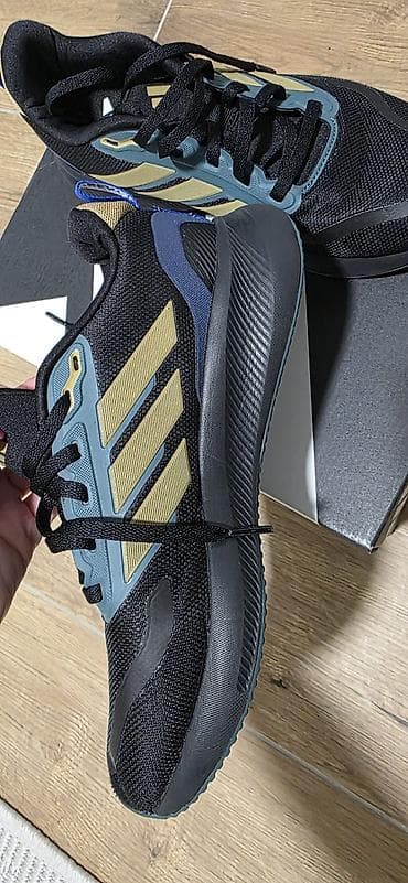 barracuda patike: Patike adidas lifestyle,par puta nosene,kao nove.Vel.37 CENA FiXNA - — 2