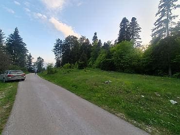 izdavanje soba ruma: Na prodaju plac 11.3 ari na Zlatiboru pored asfaltnog puta udaljenosti — 8