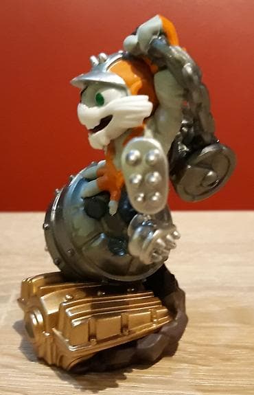 Skylanders Smash Hit iz serije Superchargers. Potpuno ocuvan i na lalafo.rs Skylanders Smash Hit iz serije Superchargers. Potpuno ocuvan i