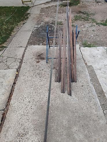 stari i stilski namestaj: -Fi 15x1mm ukupna dužina 19m, 12 komada od 1,3m do 2,05m -Fi — 3