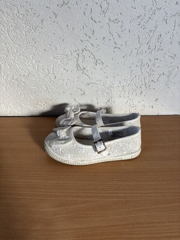 čarobne zvučne priče 2: Dve novogodisnje zvucne knjigice za decu,jedna je 800dinara,knjigici — 25