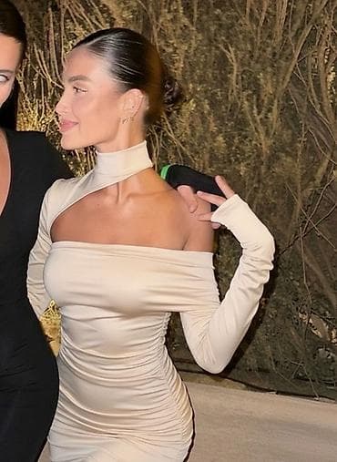 🔥Asimetrična mini haljina s golim
✅2500 din na lalafo.rs 🔥Asimetrična mini haljina s golim
✅2500 din