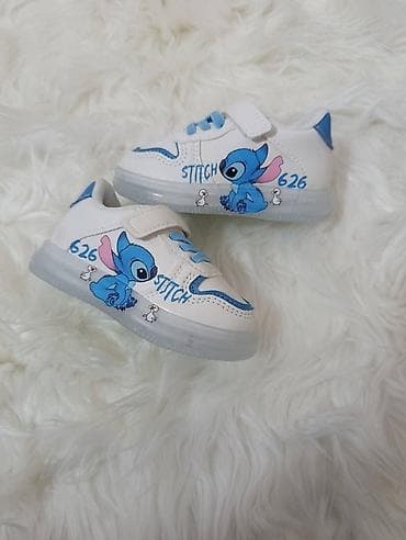 Ostale dečije stvari: Stich
25-30
3100 ne svetle djonovi
PM✨ — 3