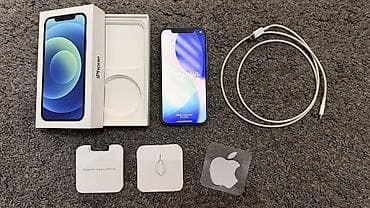 IPhone 12 128GB Plava boja Prodajem iPhone 12 sa 128GB memorije — 6