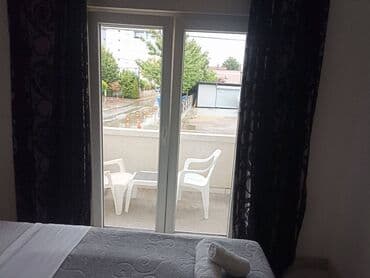 Donji delovi trenerke: 1 soba — 3