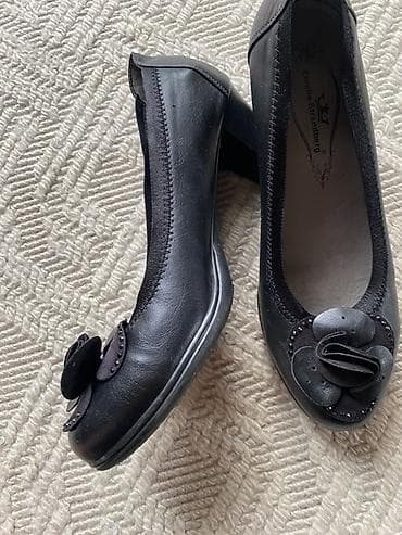 louboutin cipele cena: Ženske baletanke – 2 para obuvene dva puta u savrsenom stanju 1) Crne — 1