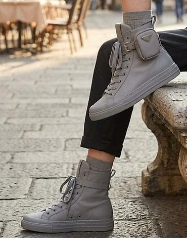 ugg patike crne: Sive visoke patike sa džepićem na zglobu - Model: visoke patike sa — 1