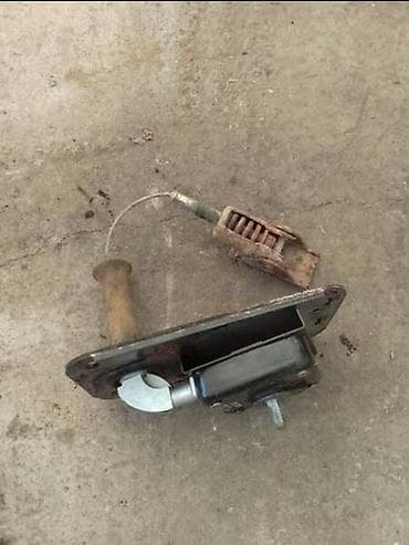 NOSAC REZERVNOG TOCKA ZA VOLVO XC90 ZA 2005. GOD na lalafo.rs NOSAC REZERVNOG TOCKA ZA VOLVO XC90 ZA 2005. GOD