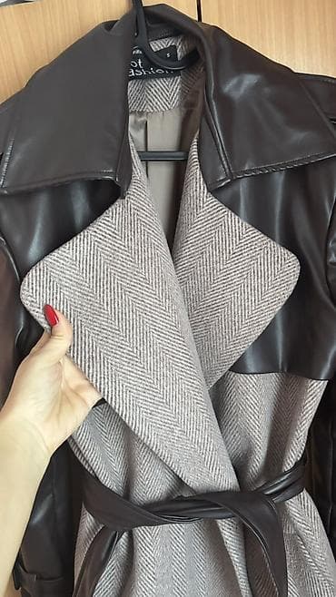 Donji delovi trenerke: Kaput S/M Nov jednom nošen velik je Širina ramena 42 dužina123 dužina — 3