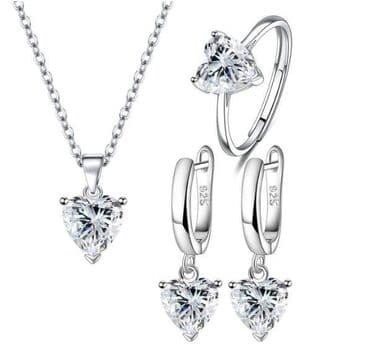 925 cena: Komplet sa žigom 925 Prsten podesiv Cena:2000din Dobija se u poklon — 6