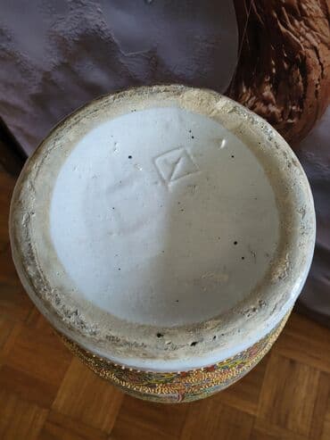 Ostali antikviteti: Velika vaza porcelanska,rucno reljefno oslikana 1950g+. Velika — 13