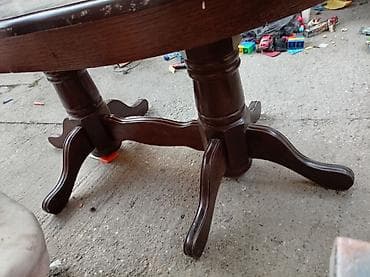 Stilski nameštaj: Drveni trpezarijski sto, masivna izrada sa dve centralne noge i — 3