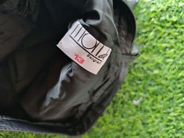 crni tek flis: M — 3