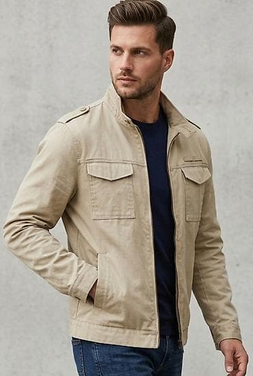 Muška lagana jakna, bež boje, sa minimalističkim vojnim detaljima