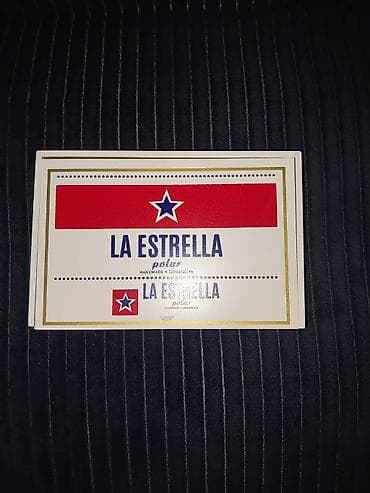 Kolekcija originalnih kutija za cigare iz različitih brendova: - La