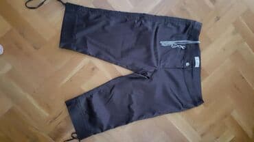 Women's Clothing: Zenske 3/4 pantalone br.40 — 2