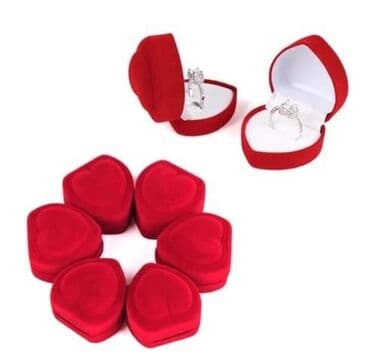 jysk kutije za hleb: Plišane kutijice za prsten
Cena:300din/kom — 2