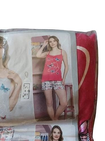 Ženski komplet pidžame – majica na bretele i šorts - Gornji deo