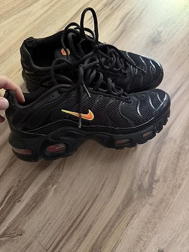 nike bele kozne patike: Nike patike – model inspirisan Air Max Plus (TN) - Boja: crna sa — 1