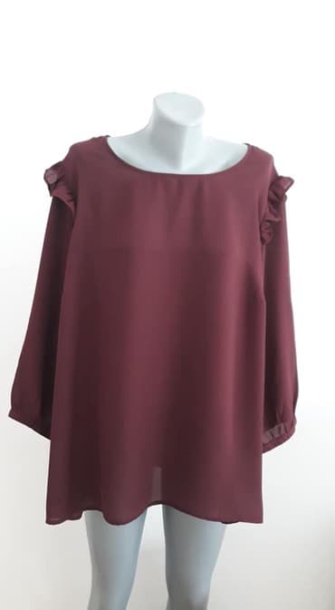 napapijri kosulje: Tunika ROCK 52-54 novo
poliester
ramena 48 grudi 77 duzina ledja 72 — 1