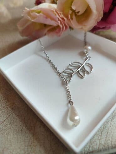 Ogrlica sa priveskom