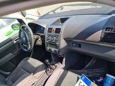 dpg automobili: VOLKSWAGEN TOURAN 2007. GOD. - KOMPLETAN AUTO U DELOVIMA | kompletan — 2