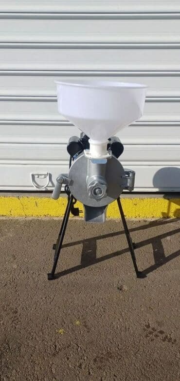 lidl pelene za pse: Novo na stanju Mlin za kukuruz. Model 6sm-140 - Kameničar - Snaga - — 2