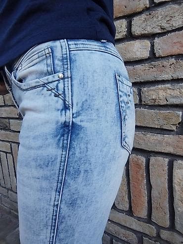 Farmerke: Amisu ženske farmerke, svetlo ispran denim (acid wash), uski — 5
