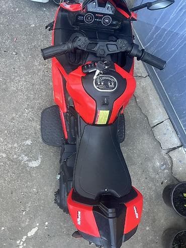 kompleti sorc i majica: Dečiji električni motor – sportski model BUPAITI - Električni motor — 4