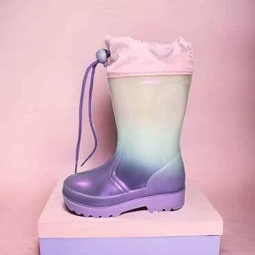 new yorker cizme: 2000 din
Od 23-27 — 3