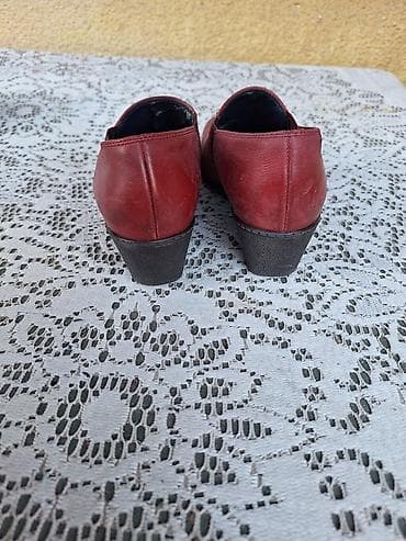 gleznjace sa petom: Kožne ženske cipele, broj 38,5 - Gazište: 26 cm - Materijal: prirodna — 2