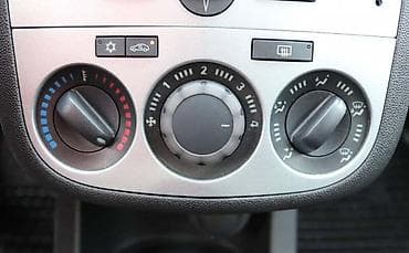 Other Car Parts: KONZOLA KLIME ZA OPEL CORSA D OD 2006. DO 2014. GOD. | Polovni — 2