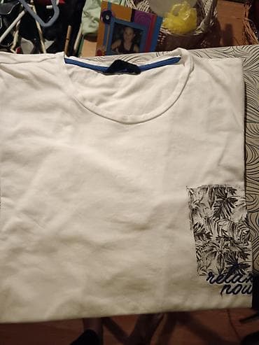 pull and bear farmerke muske: Men's T-shirt bоја - Šareno — 4