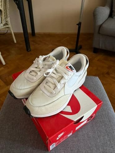Women's Sneakers and athletic shoes: Nike, 38.5 — 2