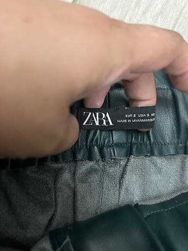 celine torbe beograd: ZARA suknja od eko-kože sa kaišem - Model: mini suknja sa visokim — 2