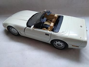 igrice za decake: Maisto Chevrolet Corvette Cabrio C4 1/18 beli,kao nov — 6